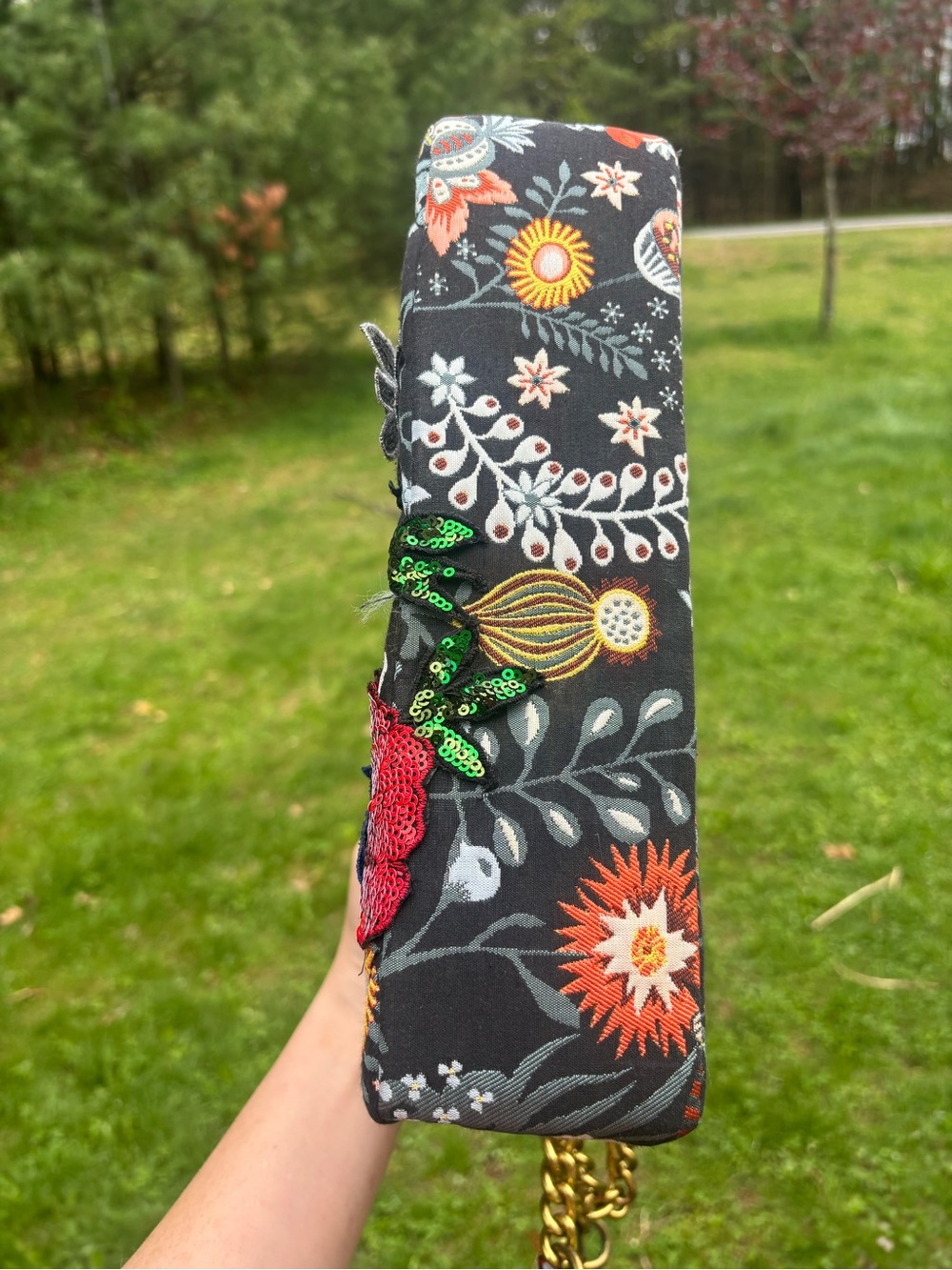 Kurt Geiger Embroidered Shoulder Bag - Picture 14 of 17